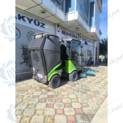 Nilfisk Diesel Road Sweeper MN-F2000