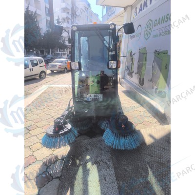 Nilfisk Diesel Road Sweeper MN-F2000