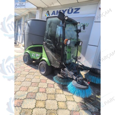 Nilfisk Diesel Road Sweeper MN-F2000