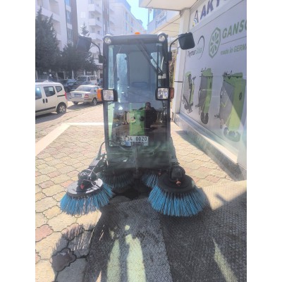 Nilfisk Diesel Road Sweeper MN-F2000 