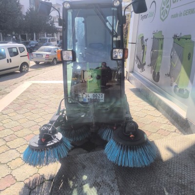 Nilfisk Diesel Road Sweeper MN-F2000 